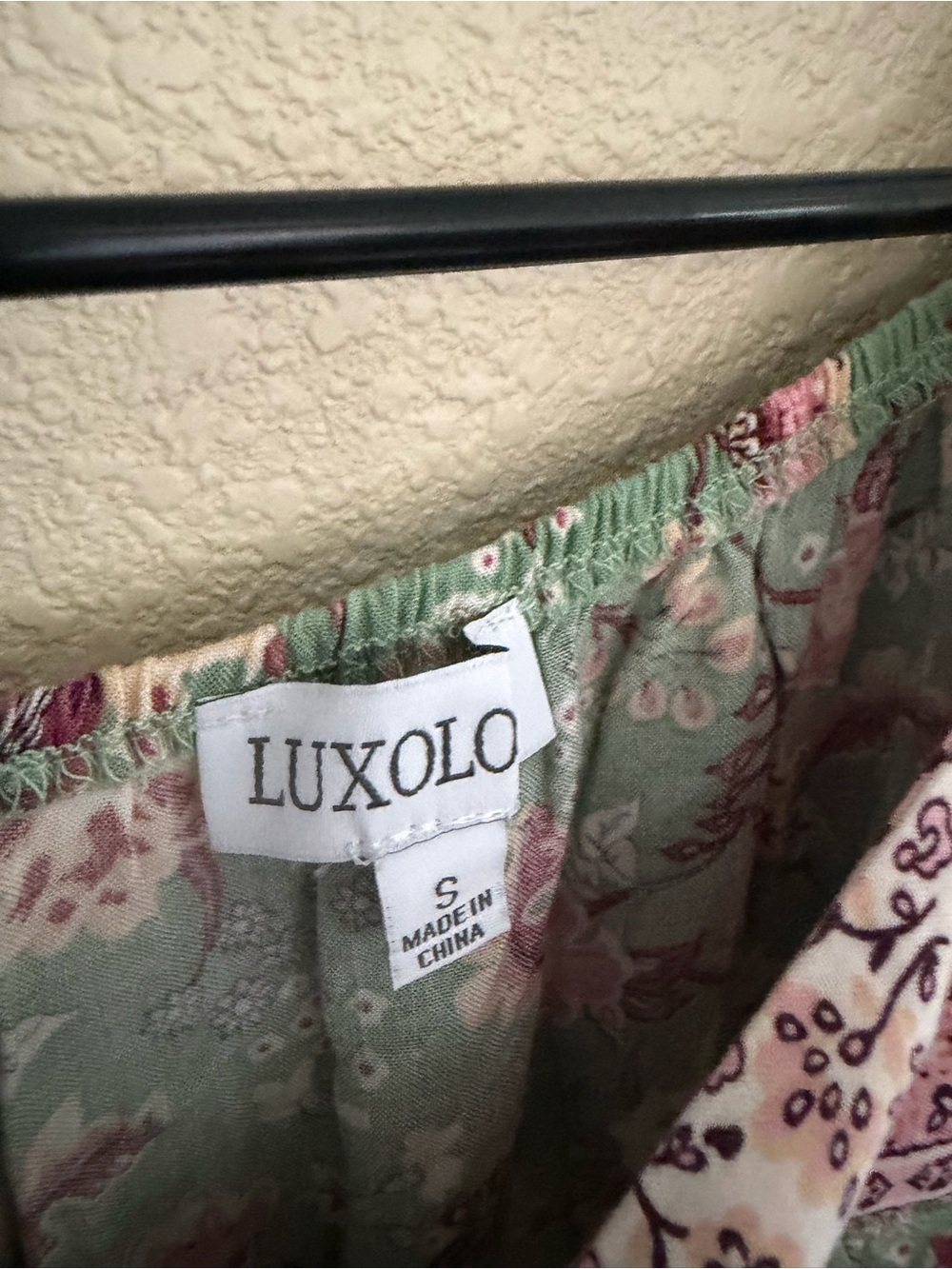 Vintage Style Luxology Sage Green and Pink Floral Midi Dress with Tie Waist - Picture 5 of 5